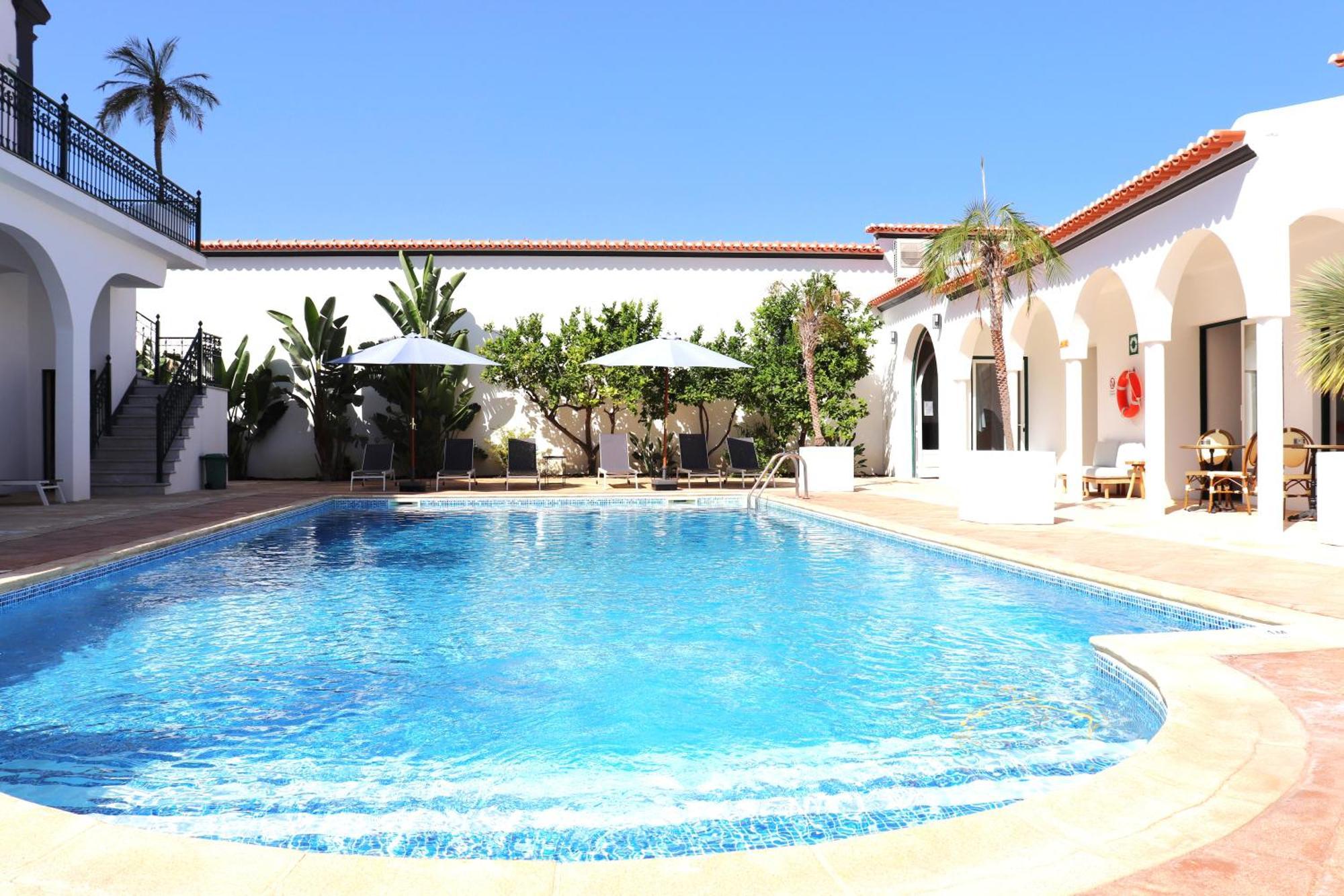Hotel Solar Dos Frades Ferreira Do Alentejo Esterno foto